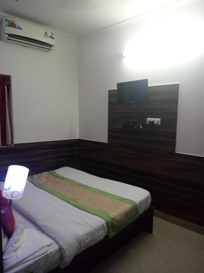 Hotel Perfect Palace Nuova Delhi Esterno foto