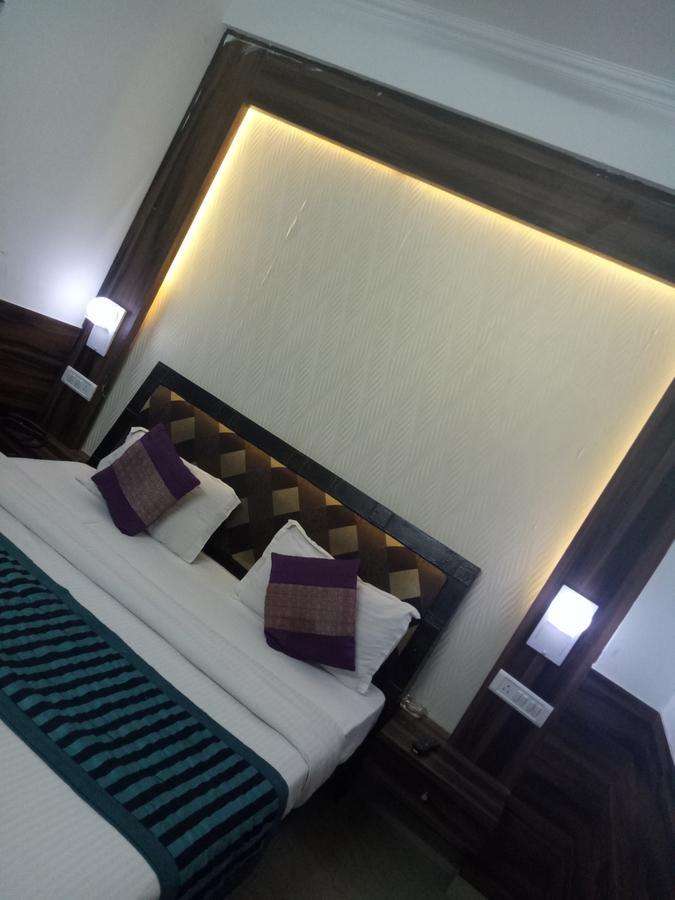 Hotel Perfect Palace Nuova Delhi Esterno foto