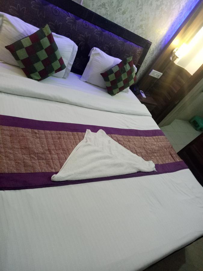 Hotel Perfect Palace Nuova Delhi Esterno foto