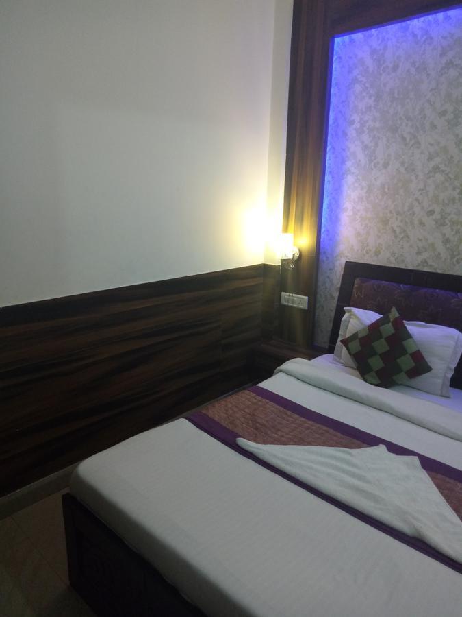 Hotel Perfect Palace Nuova Delhi Esterno foto