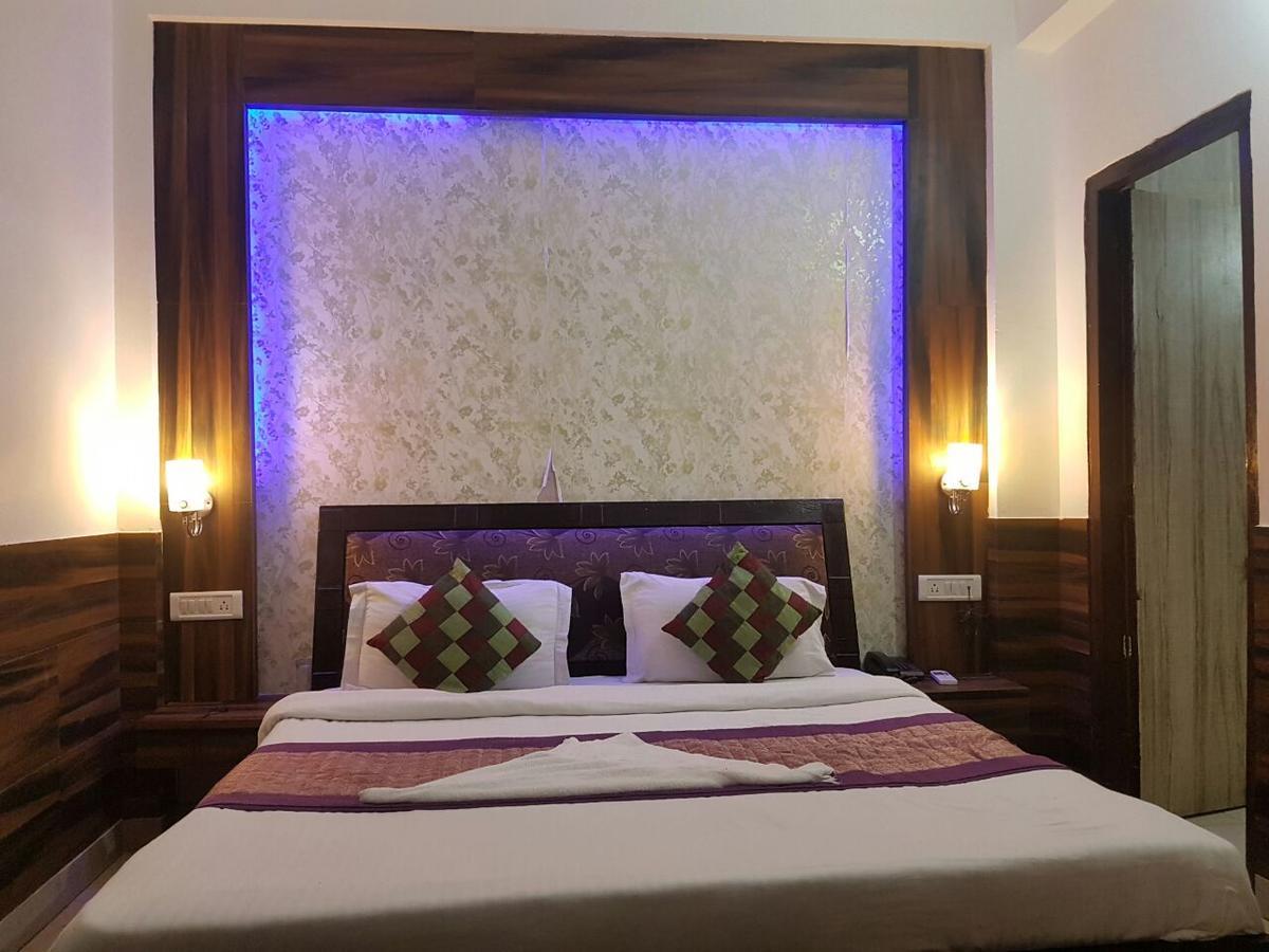 Hotel Perfect Palace Nuova Delhi Esterno foto