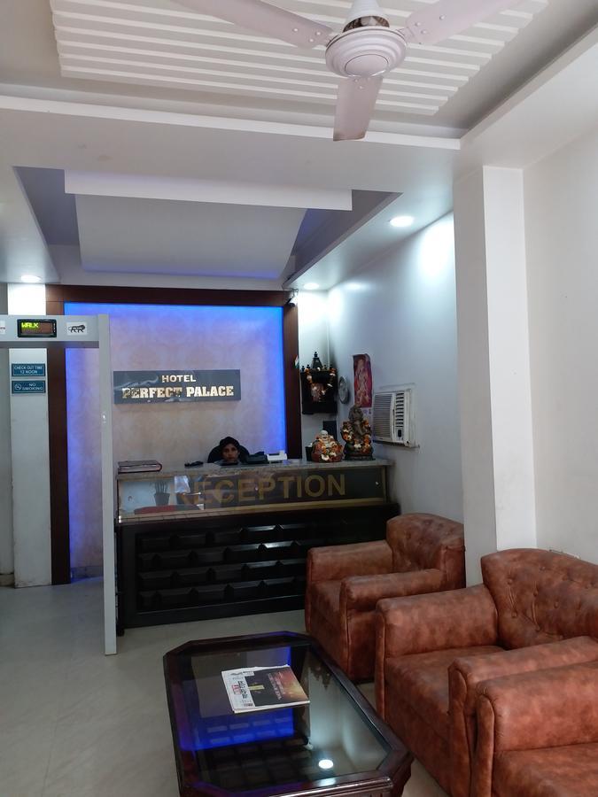 Hotel Perfect Palace Nuova Delhi Esterno foto